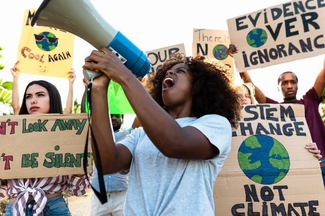 The Evolution of Social Media as a Tool for Social Change 1 social change