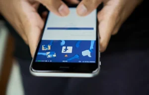How to Find Someone on Facebook With Their Phone Number?