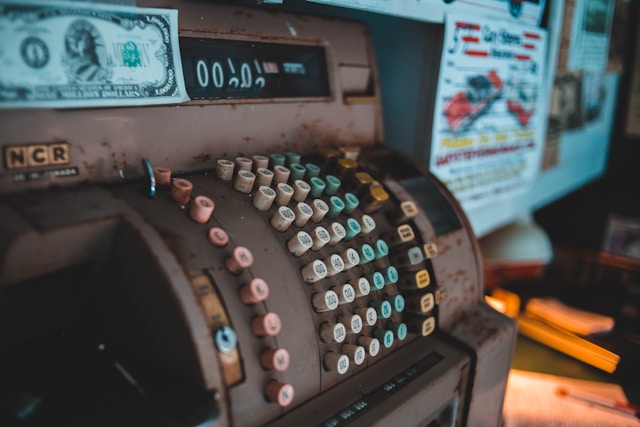 Taking Control of Your Money: A Real-World Guide to Financial Confidence